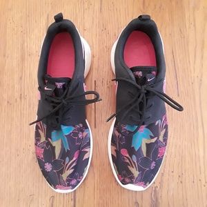 Nike Roshe athletic sneakers, floral print
